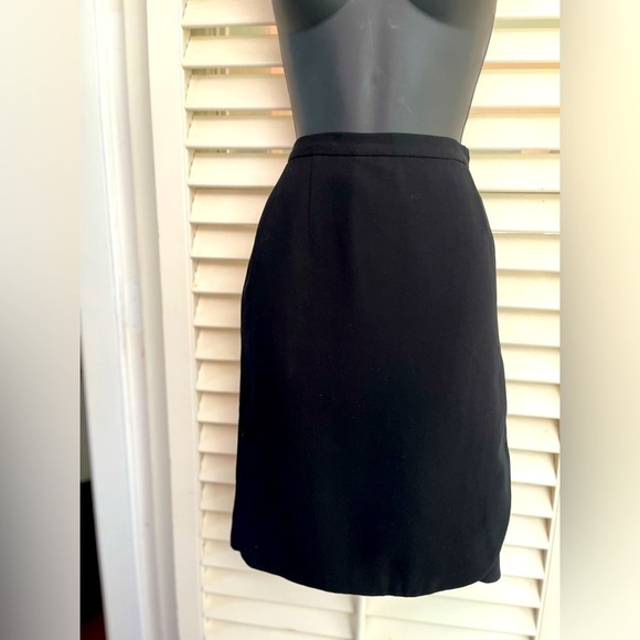 Giorgio Armani front side slit skirt size 40 - Picture 2 of 9